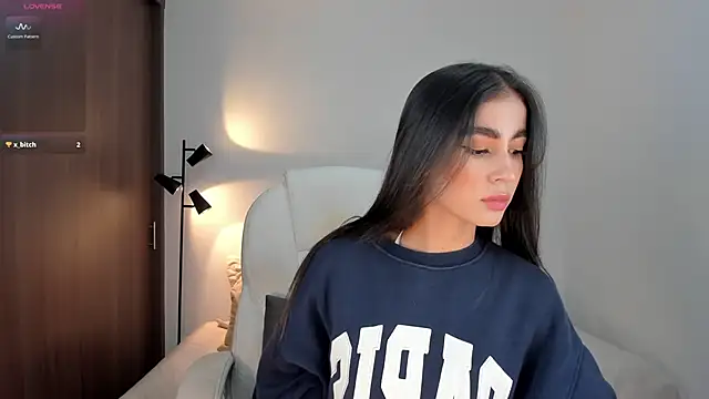 Snapshot of RebeccaBaxter chatting on 11/12/25, 11:47 RebeccaBaxter online show from 11/12/25, 11:47