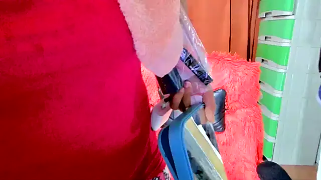 M e c e l online show from 09/17/25, 07:37