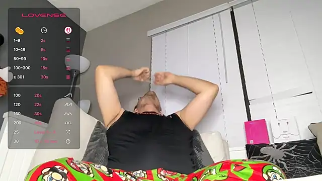 Snapshot of lucasgalacticman chatting on 10/09/25, 06:11 lucasgalacticman online show from 10/09/25, 06:11