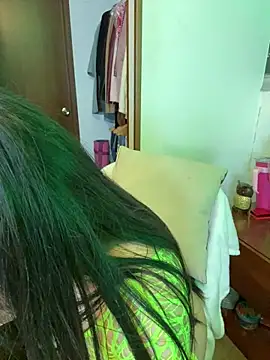 Snapshot of KateLatorre chatting on 03/15/25, 10:55 KateLatorre online show from 03/15/25, 10:55