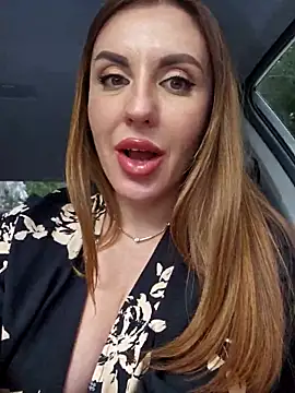 Snapshot of Kalli_Fornia chatting on 03/19/25, 12:12 Kalli Fornia online show from 03/19/25, 12:12