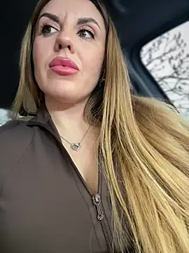 Kalli Fornia online show from 11/29/25, 09:23