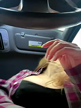 Kalli Fornia online show from 12/14/25, 09:36