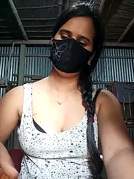 Snapshot of Sexy-Binita chatting on 02/19/25, 05:38 Sexy-Binita online show from 02/19/25, 05:38