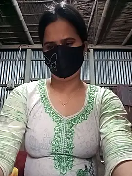 Snapshot of Sexy-Binita chatting on 02/19/25, 10:56 Sexy-Binita online show from 02/19/25, 10:56