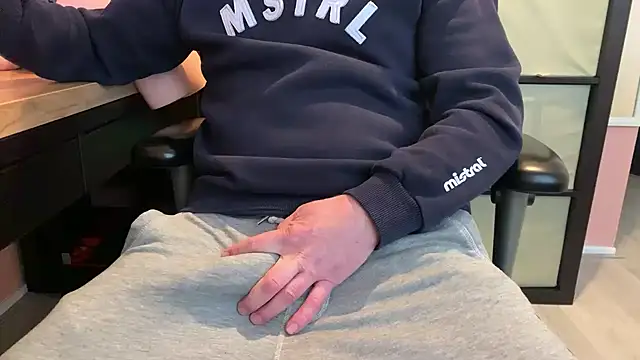 jimmi xxl online show from 03/25/26, 08:42