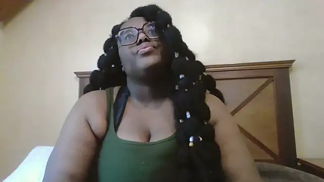 Snapshot of MissCC99 chatting on 01/16/26, 07:18 MissCC99 online show from 01/16/26, 07:18