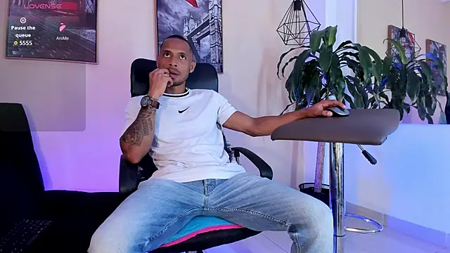 Sweet Alessandre online show from 10/22/25, 07:13