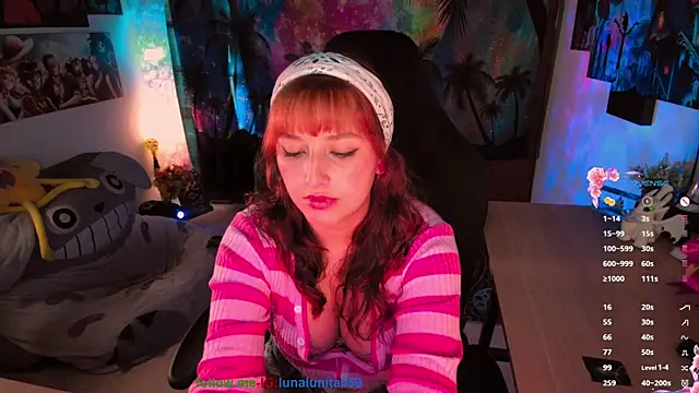 Snapshot of emma_luna59 chatting on 11/07/25, 08:31 emma luna59 online show from 11/07/25, 08:31