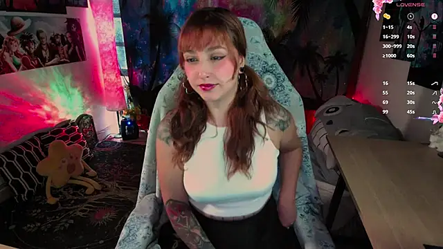 Snapshot of emma_luna59 chatting on 02/25/26, 12:37 emma luna59 online show from 02/25/26, 12:37