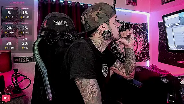 Snapshot of josh__ackerman chatting on 01/03/25, 12:41 josh ackerman online show from 01/03/25, 12:41