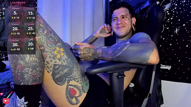 Snapshot of josh__ackerman chatting on 01/29/25, 05:19 josh ackerman online show from 01/29/25, 05:19