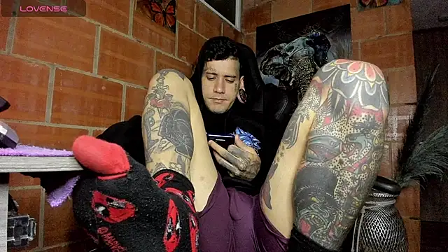 Snapshot of josh__ackerman chatting on 02/16/25, 03:26 josh ackerman online show from 02/16/25, 03:26