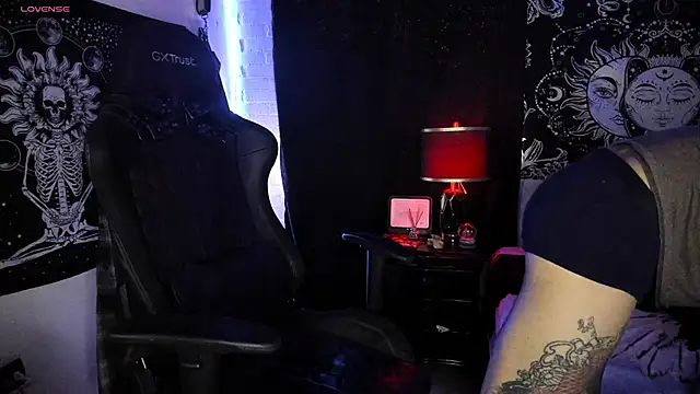 Snapshot of josh__ackerman chatting on 03/13/25, 06:56 josh ackerman online show from 03/13/25, 06:56