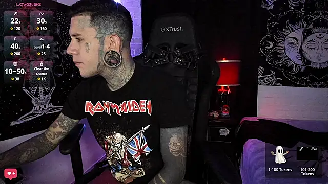 Snapshot of josh__ackerman chatting on 03/18/25, 01:10 josh ackerman online show from 03/18/25, 01:10