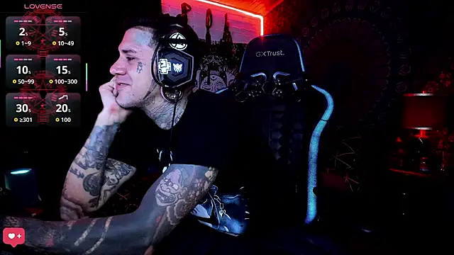 Snapshot of josh__ackerman chatting on 09/08/25, 06:40 josh ackerman online show from 09/08/25, 06:40