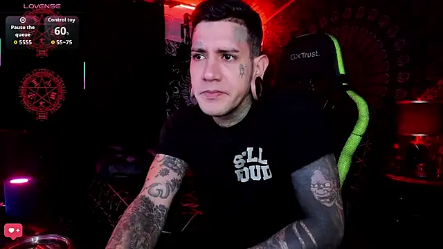 Snapshot of josh__ackerman chatting on 09/18/25, 10:01 josh ackerman online show from 09/18/25, 10:01