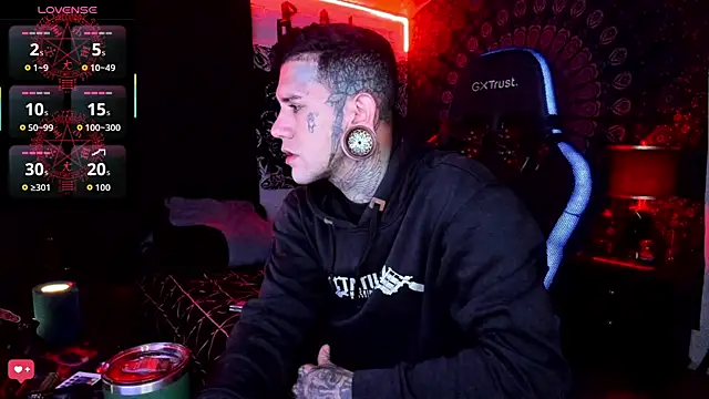 Snapshot of josh__ackerman chatting on 09/22/25, 01:35 josh ackerman online show from 09/22/25, 01:35