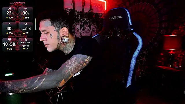 Snapshot of josh__ackerman chatting on 10/08/25, 11:02 josh ackerman online show from 10/08/25, 11:02