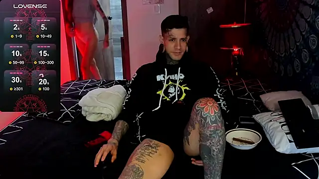 Snapshot of josh__ackerman chatting on 12/22/25, 04:31 josh ackerman online show from 12/22/25, 04:31