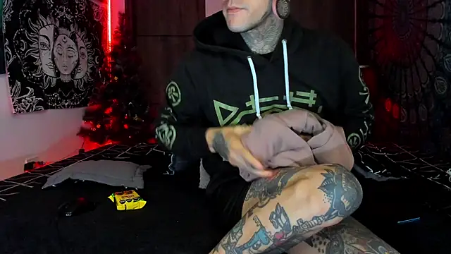 Snapshot of josh__ackerman chatting on 01/06/26, 11:07 josh ackerman online show from 01/06/26, 11:07