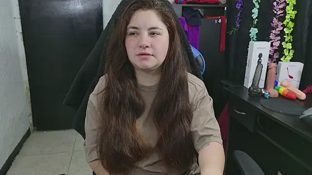 Snapshot of ann_bronw chatting on 02/27/26, 11:32 ann bronw online show from 02/27/26, 11:32