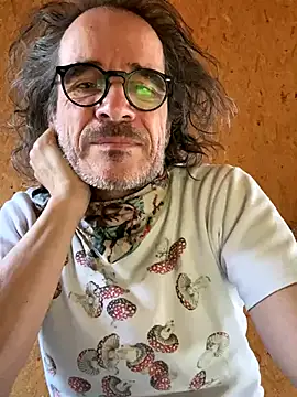 GioApri online show from 11/18/25, 09:58