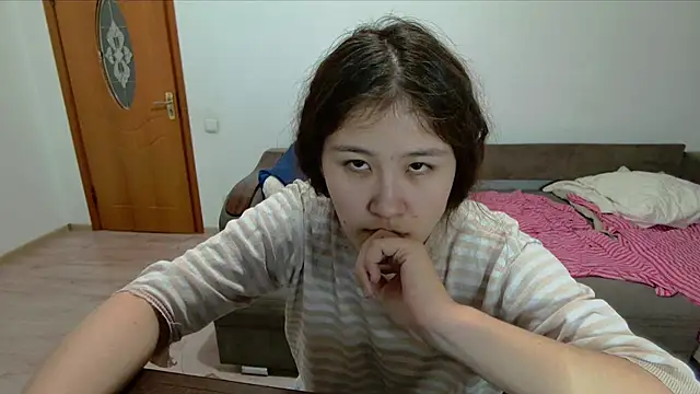 Riz girl online show from 10/27/25, 01:15