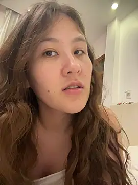 Riz girl online show from 05/26/26, 05:20