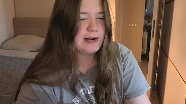 remirann  online show from 10/20/25, 03:01