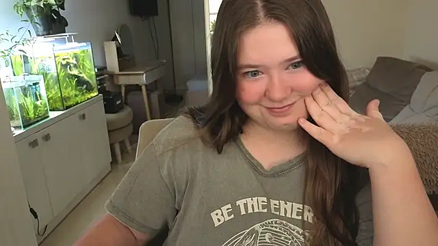 remirann  online show from 11/06/25, 12:39