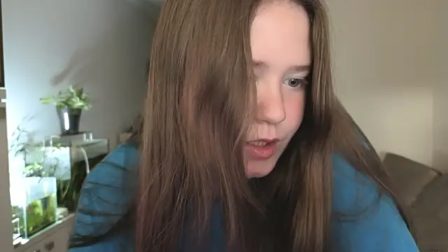 remirann  online show from 04/19/26, 02:49