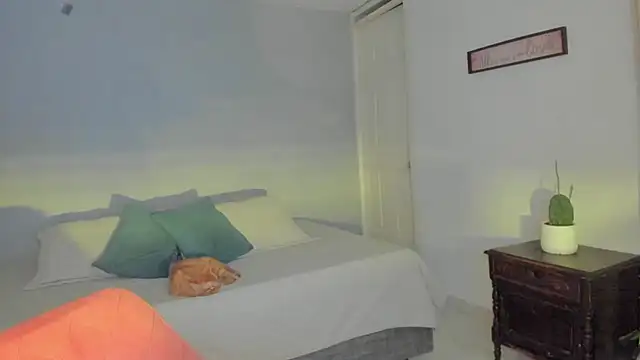 rosaaliiaa1 online show from 01/17/26, 10:57