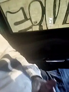 juandi21cm online show from 12/18/25, 06:14