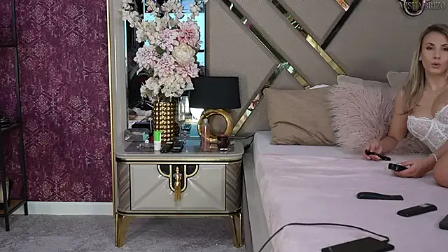 Snapshot of MishaBrizo chatting on 12/11/24, 10:16 MishaBrizo online show from 12/11/24, 10:16