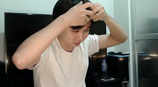 Snapshot of alfonsoasiancutie chatting on 12/28/24, 02:10 alfonsoasiancutie online show from 12/28/24, 02:10