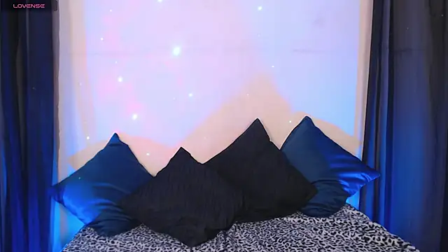 Agatha Tenebris online show from 12/30/24, 05:23