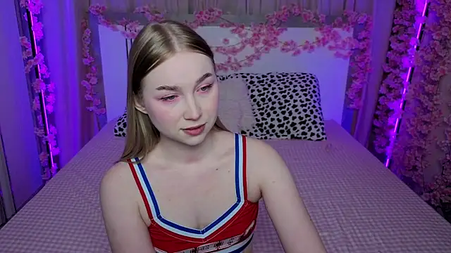 Snapshot of LilyStarlight chatting on 04/26/26, 03:26 LilyStarlight online show from 04/26/26, 03:26