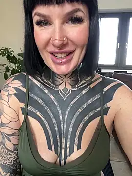 Snapshot of InkedBiitch chatting on 03/02/25, 08:48 InkedBiitch online show from 03/02/25, 08:48