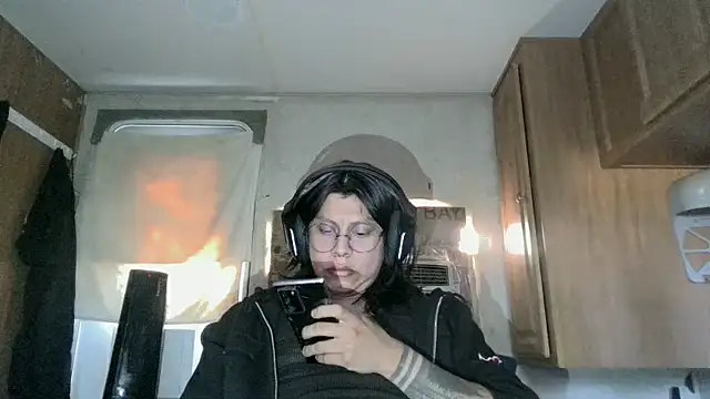 jceodo100 online show from 10/30/25, 04:52