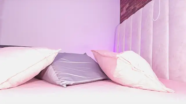  ebony-queen  online show from 04/22/26, 03:09