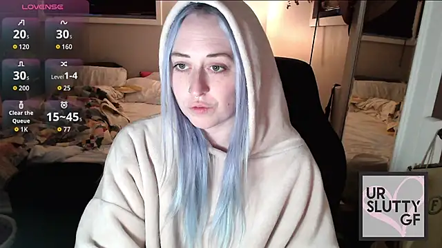 Snapshot of ursluttygf chatting on 12/13/25, 10:26 ursluttygf online show from 12/13/25, 10:26