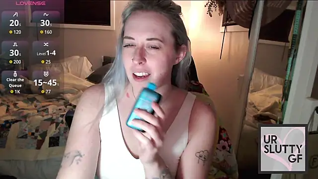 Snapshot of ursluttygf chatting on 02/06/26, 04:06 ursluttygf online show from 02/06/26, 04:06