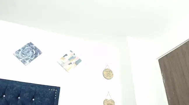 Snapshot of QueenSquirt_ chatting on 02/26/25, 08:33 QueenSquirt online show from 02/26/25, 08:33