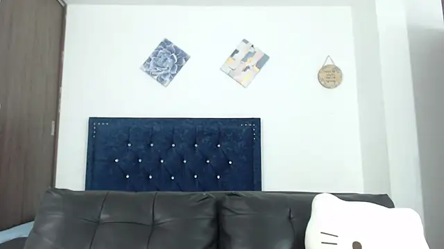 Snapshot of QueenSquirt_ chatting on 03/21/25, 07:35 QueenSquirt online show from 03/21/25, 07:35