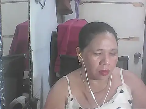 Snapshot of hotwet_mama4uxx chatting on 01/09/26, 04:21 hotwet mama4uxx online show from 01/09/26, 04:21