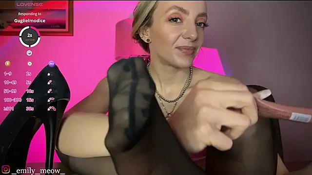 Snapshot of _Emily_Sweety_ chatting on 01/18/25, 03:05 Emily Sweety online show from 01/18/25, 03:05