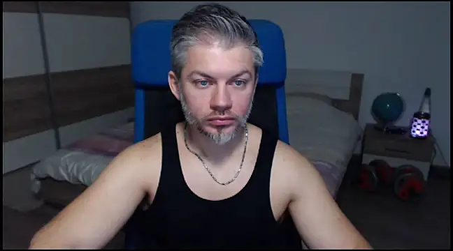 Snapshot of RobbyShawz chatting on 12/17/24, 09:28 RobbyShawz online show from 12/17/24, 09:28
