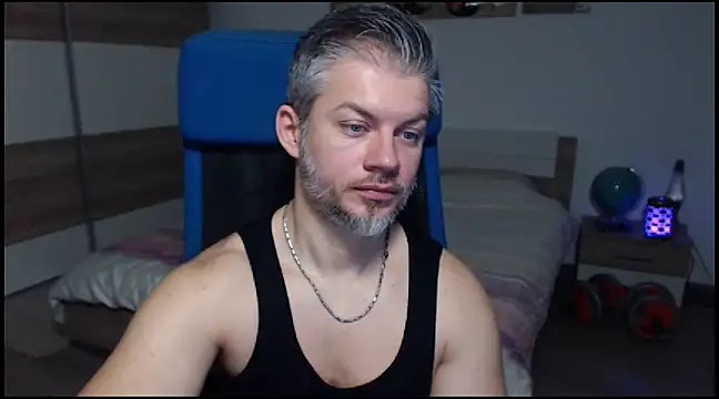 Snapshot of RobbyShawz chatting on 12/18/24, 09:47 RobbyShawz online show from 12/18/24, 09:47