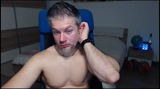 Snapshot of RobbyShawz chatting on 12/20/24, 05:36 RobbyShawz online show from 12/20/24, 05:36